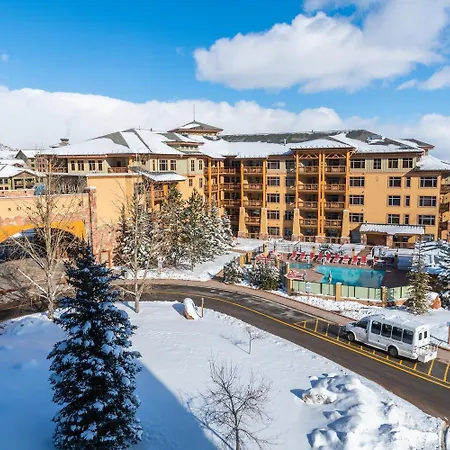 Sundial Condo In Canyons Village, Private Patio, Outdoor Pool/Hot Tub, Walk To Hiking/Biking C216